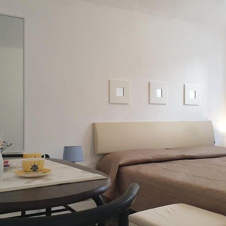 La Pomelia Apartment Palermo Bagian luar foto