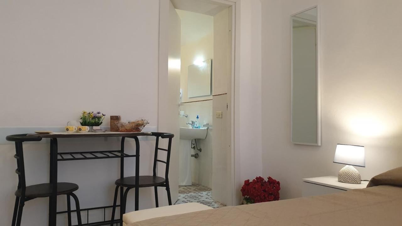 La Pomelia Apartment Palermo Bagian luar foto