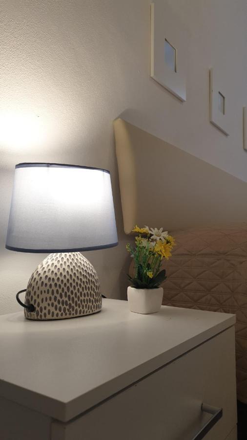 La Pomelia Apartment Palermo Bagian luar foto