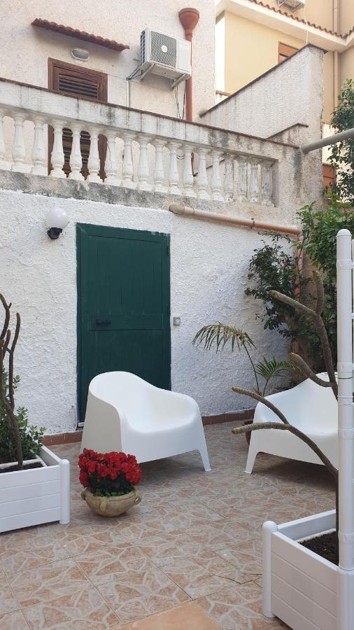 La Pomelia Apartment Palermo Bagian luar foto