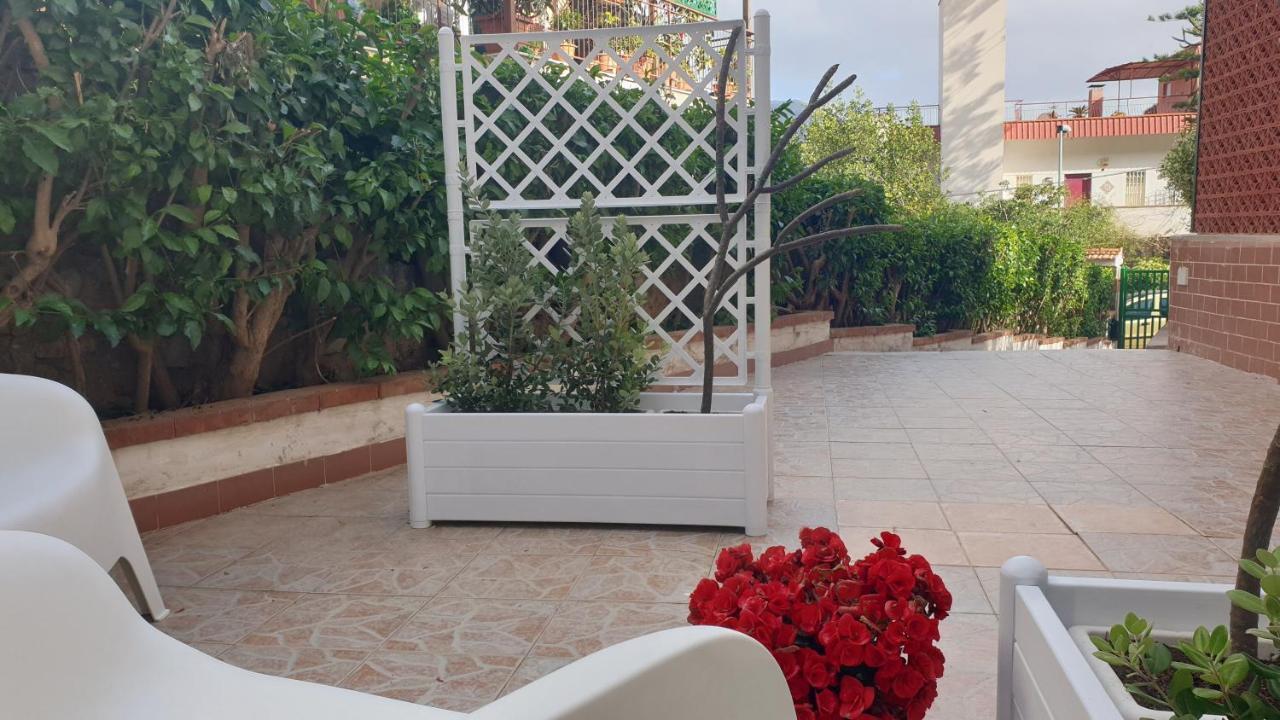 La Pomelia Apartment Palermo Bagian luar foto