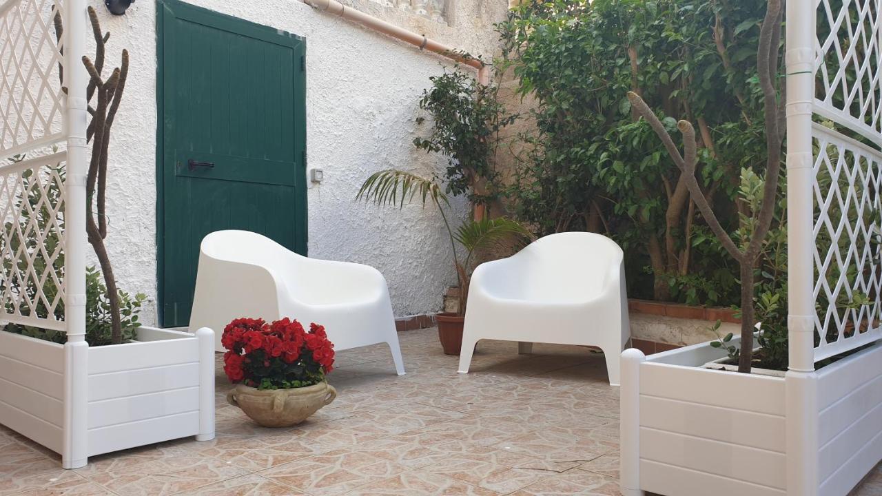 La Pomelia Apartment Palermo Bagian luar foto